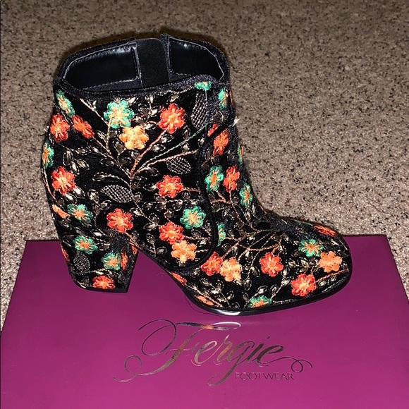 Fergie Tesla Booties - Picture 2 of 3